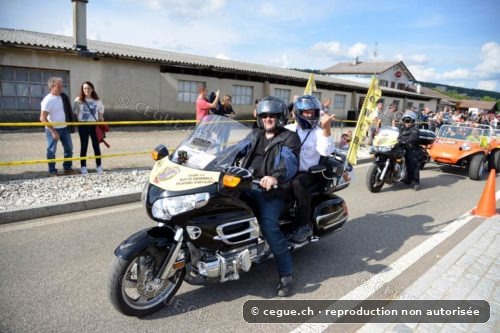Parade de participants du Rétro Circuit en 2017